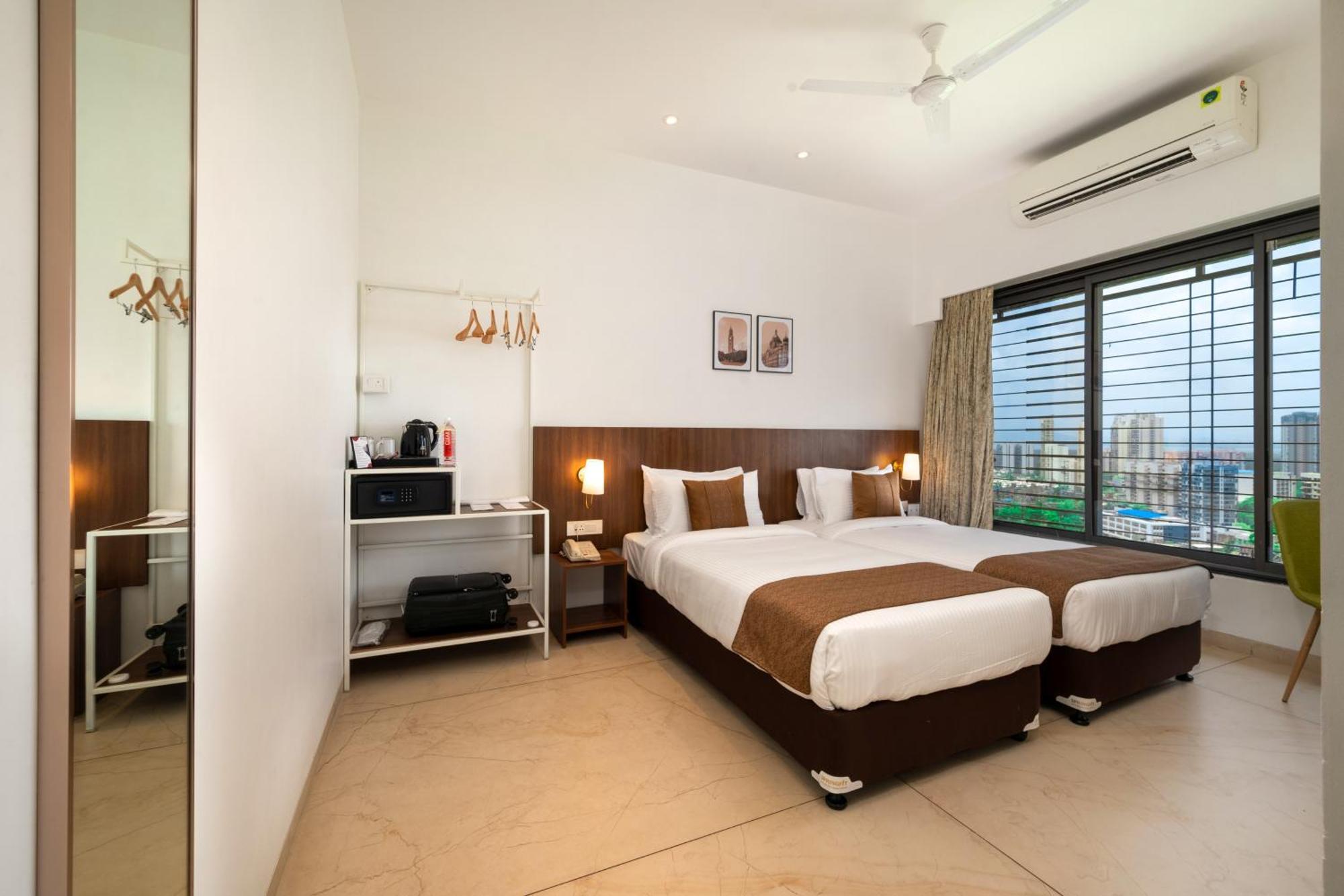 Freesia Residency By Express Inn - Нави Мумбай Екстериор снимка