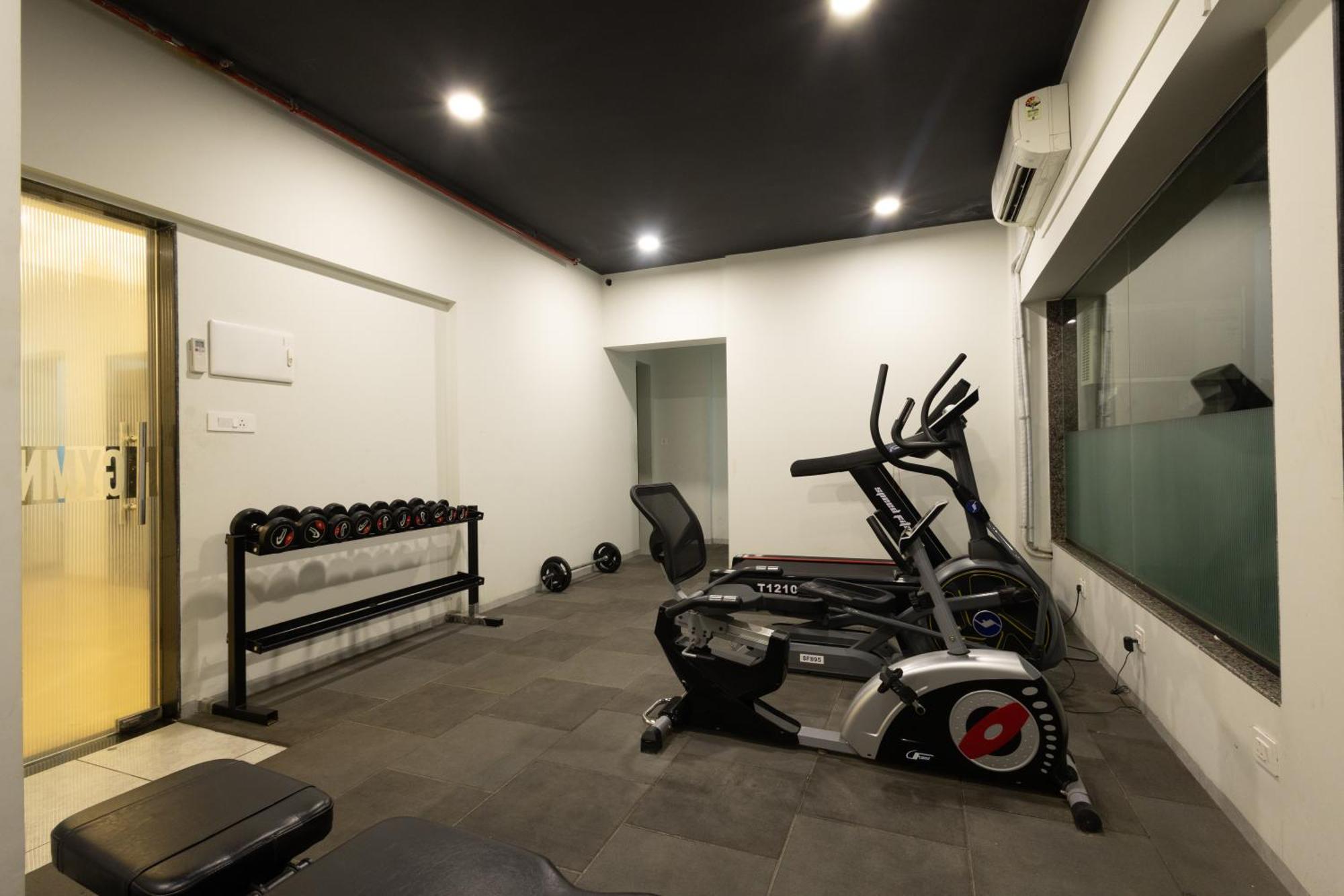 Freesia Residency By Express Inn - Нави Мумбай Екстериор снимка