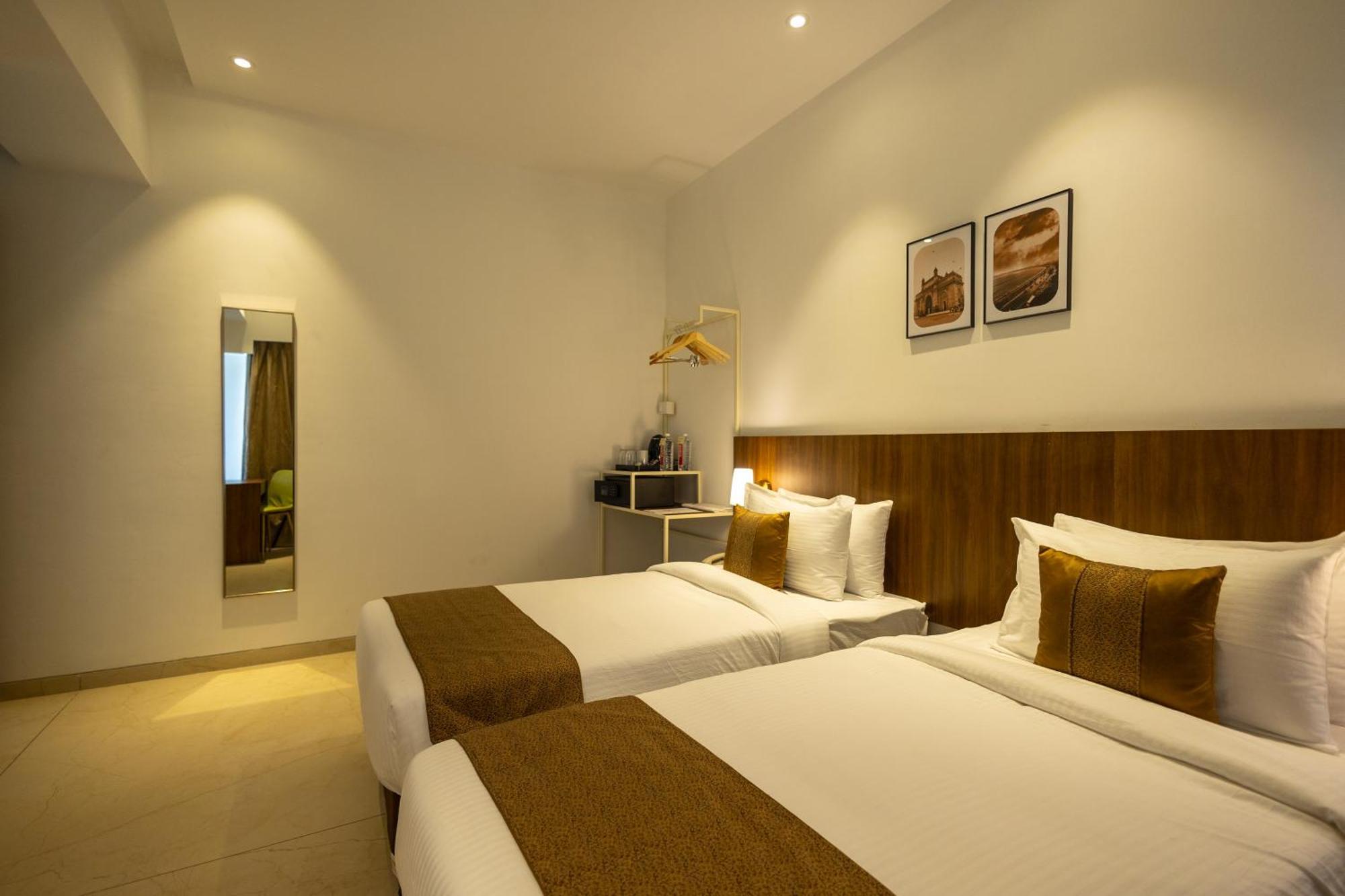Freesia Residency By Express Inn - Нави Мумбай Екстериор снимка