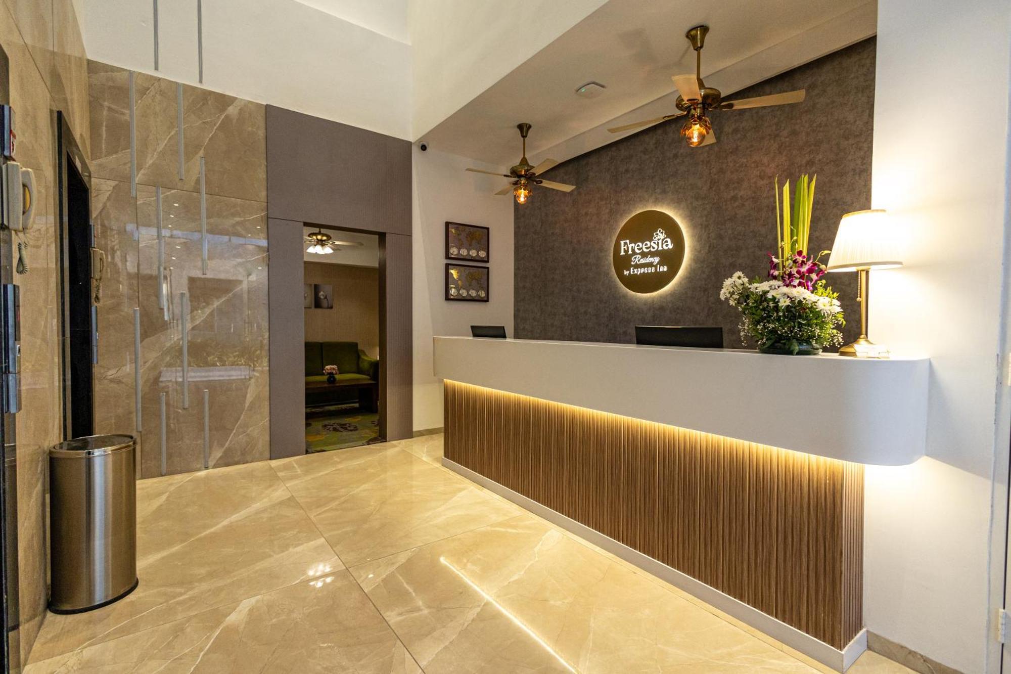 Freesia Residency By Express Inn - Нави Мумбай Екстериор снимка