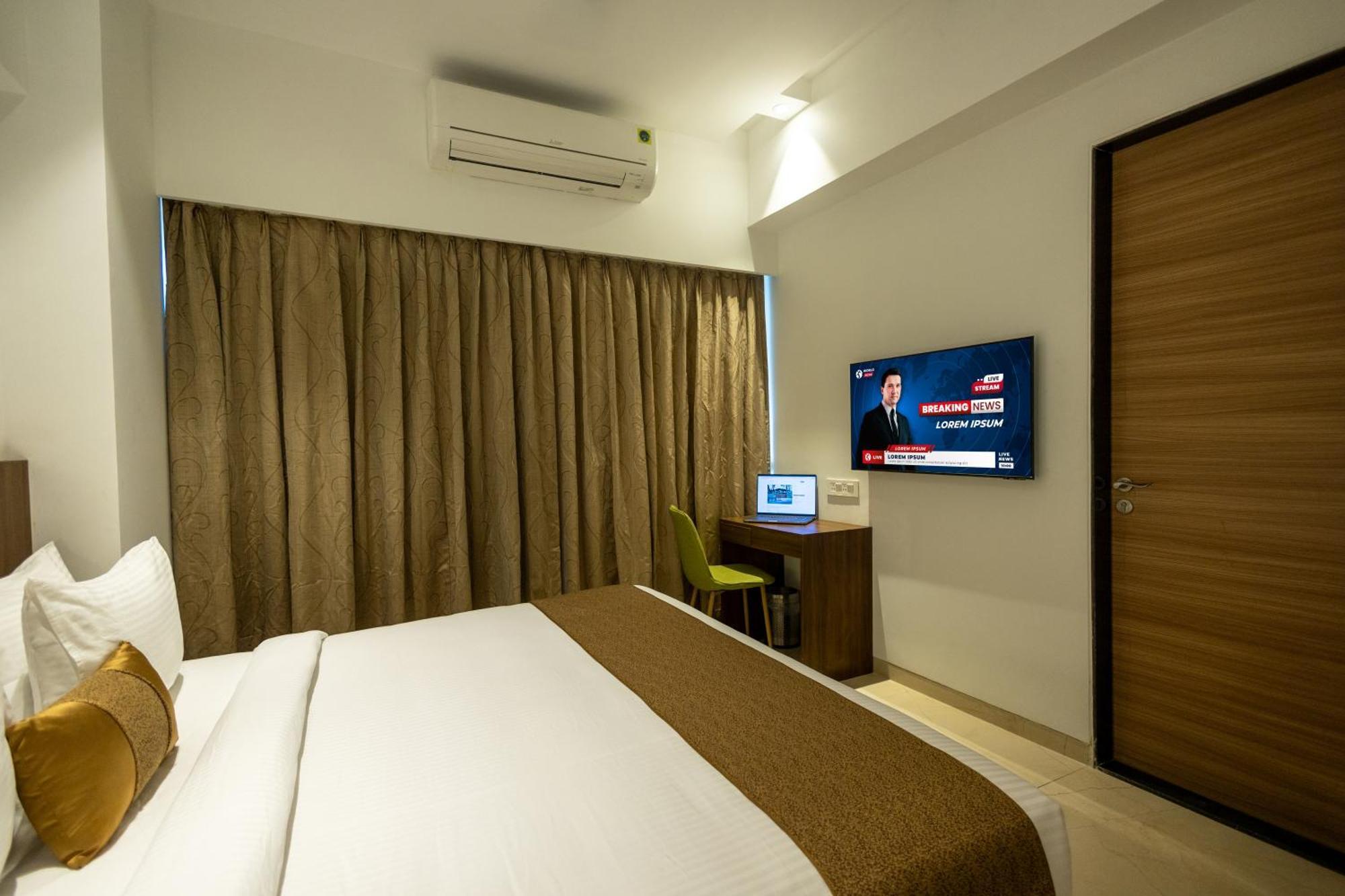 Freesia Residency By Express Inn - Нави Мумбай Екстериор снимка